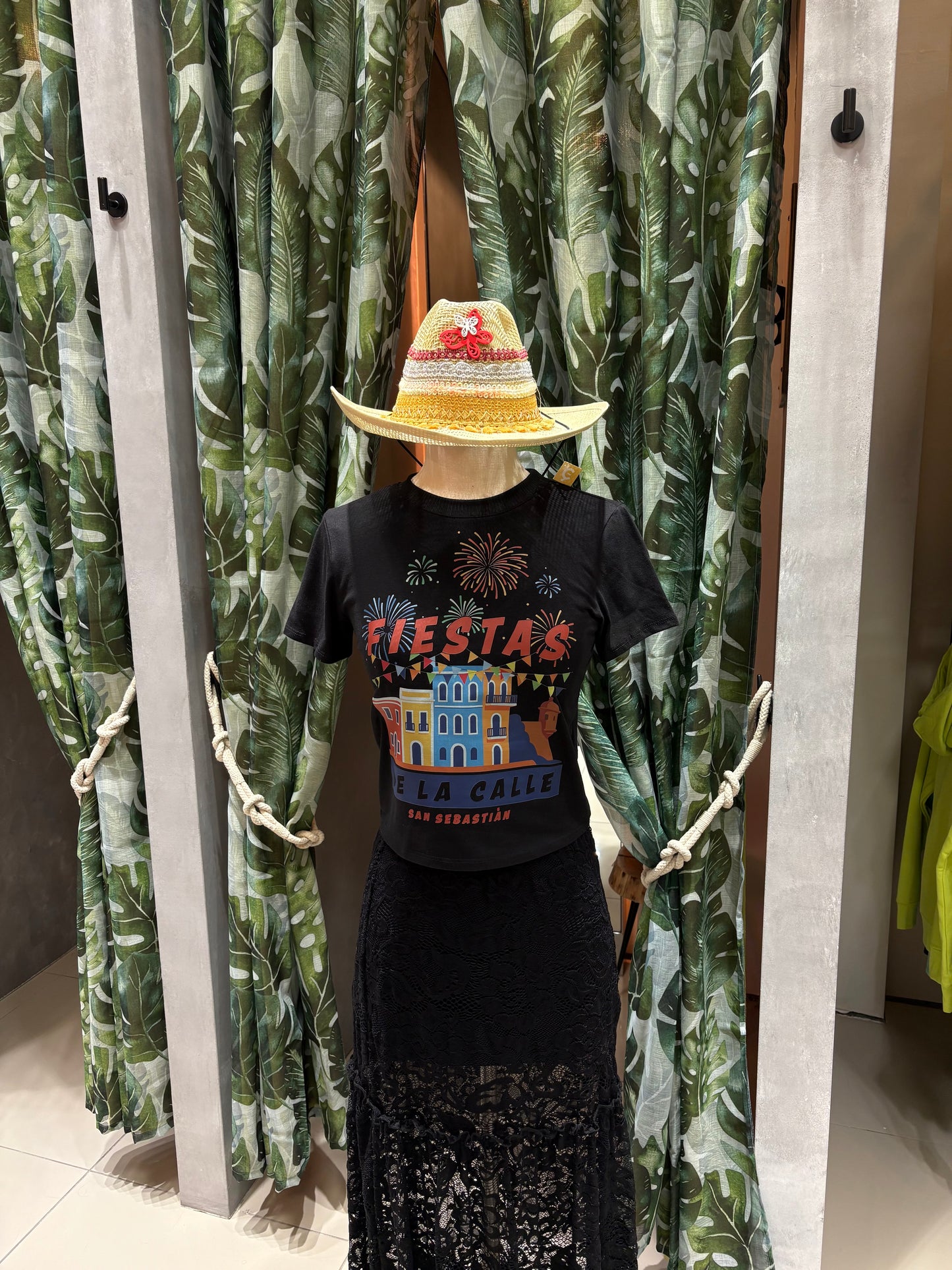 Fiestas T Shirt Black