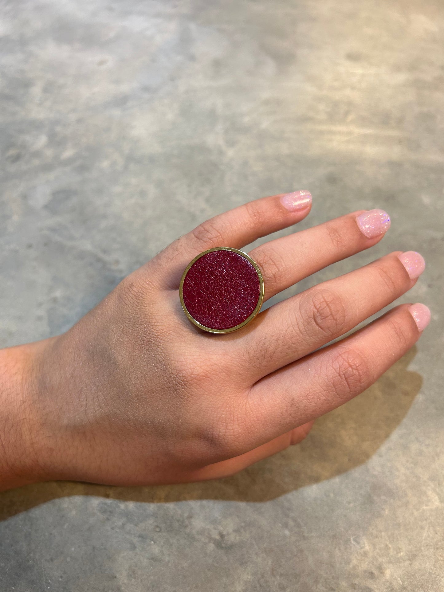 Ajustable Big Leather Ring