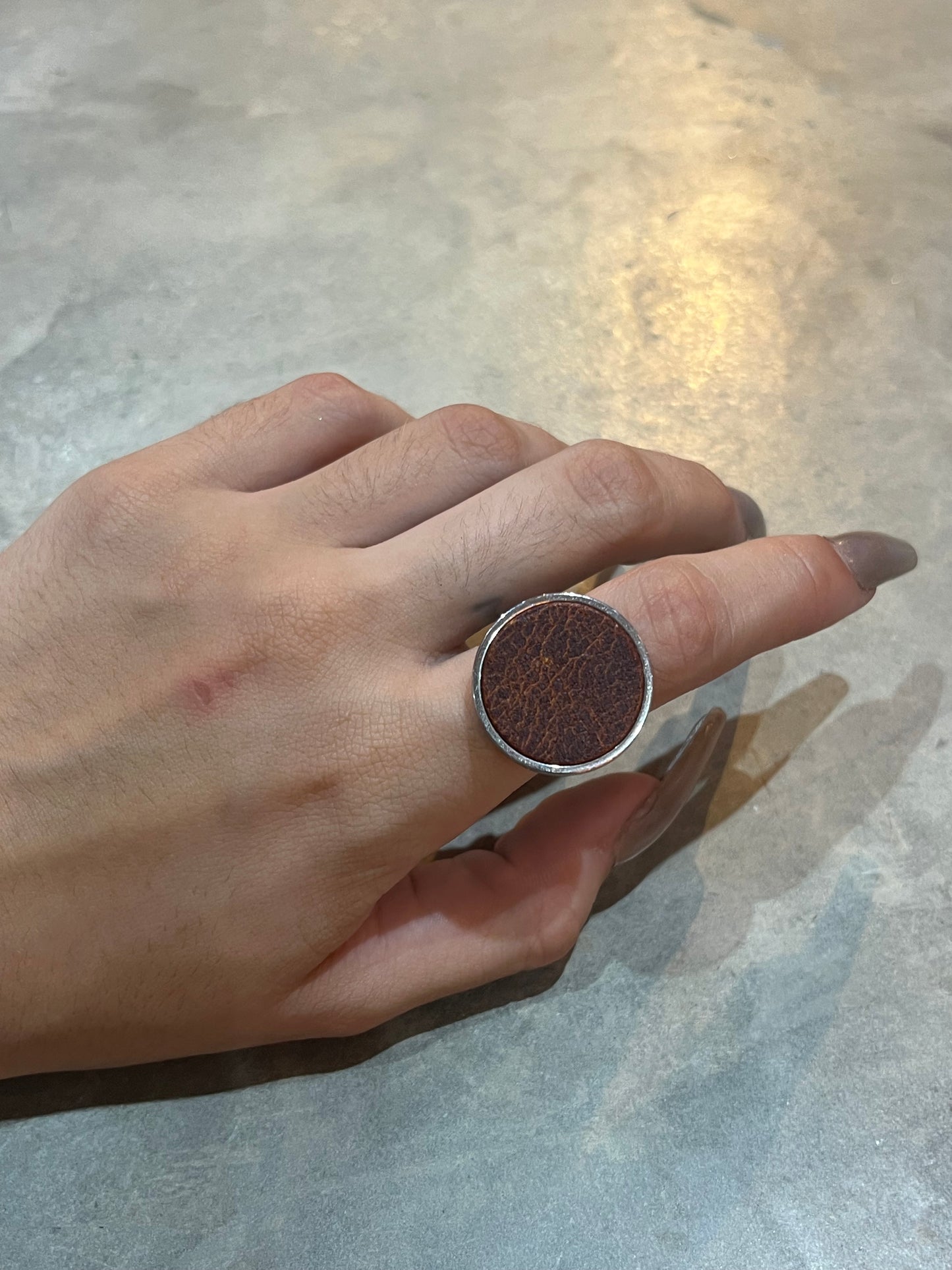 Ajustable Medium Leather Ring