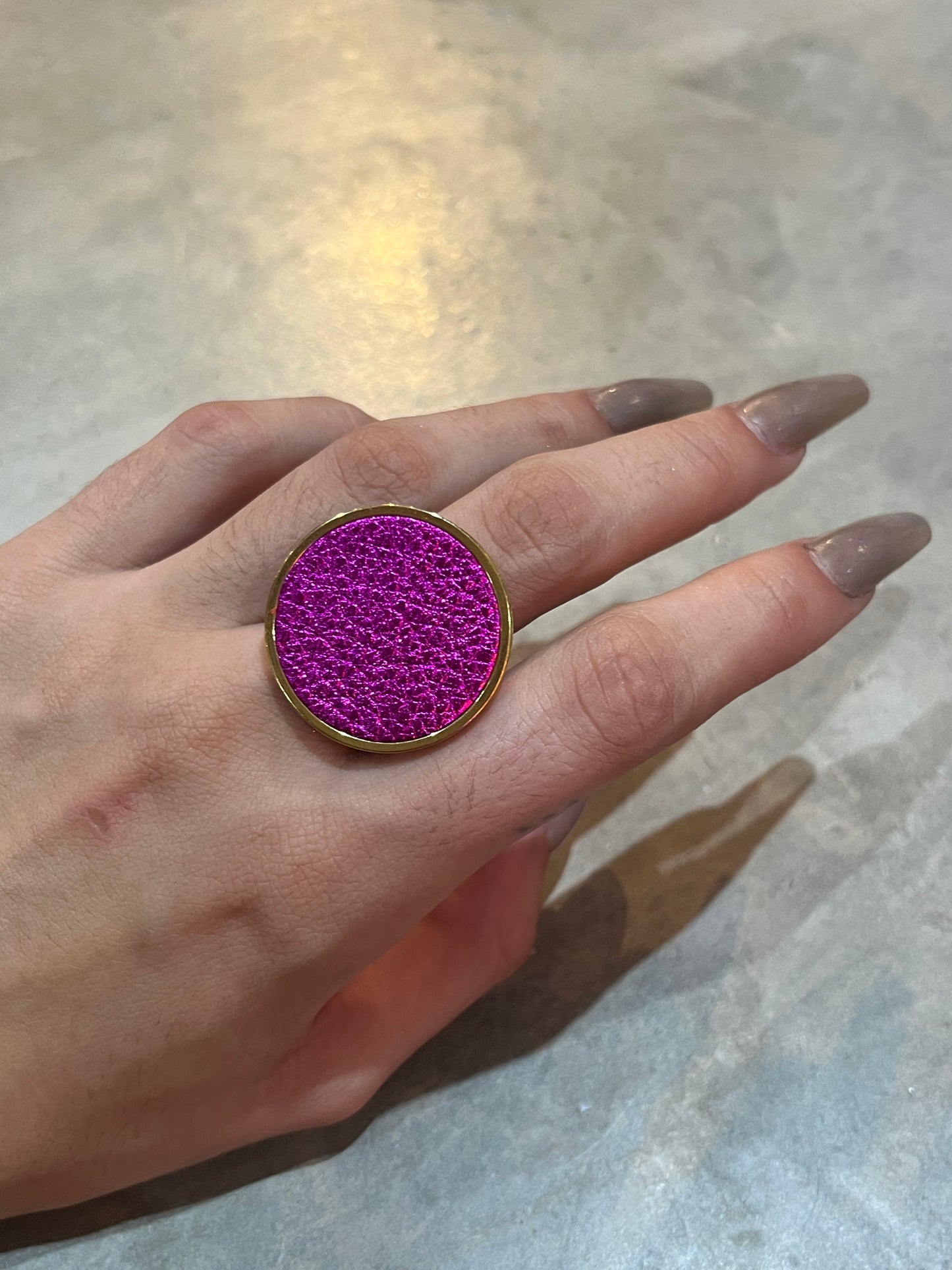 Ajustable Big Leather Ring