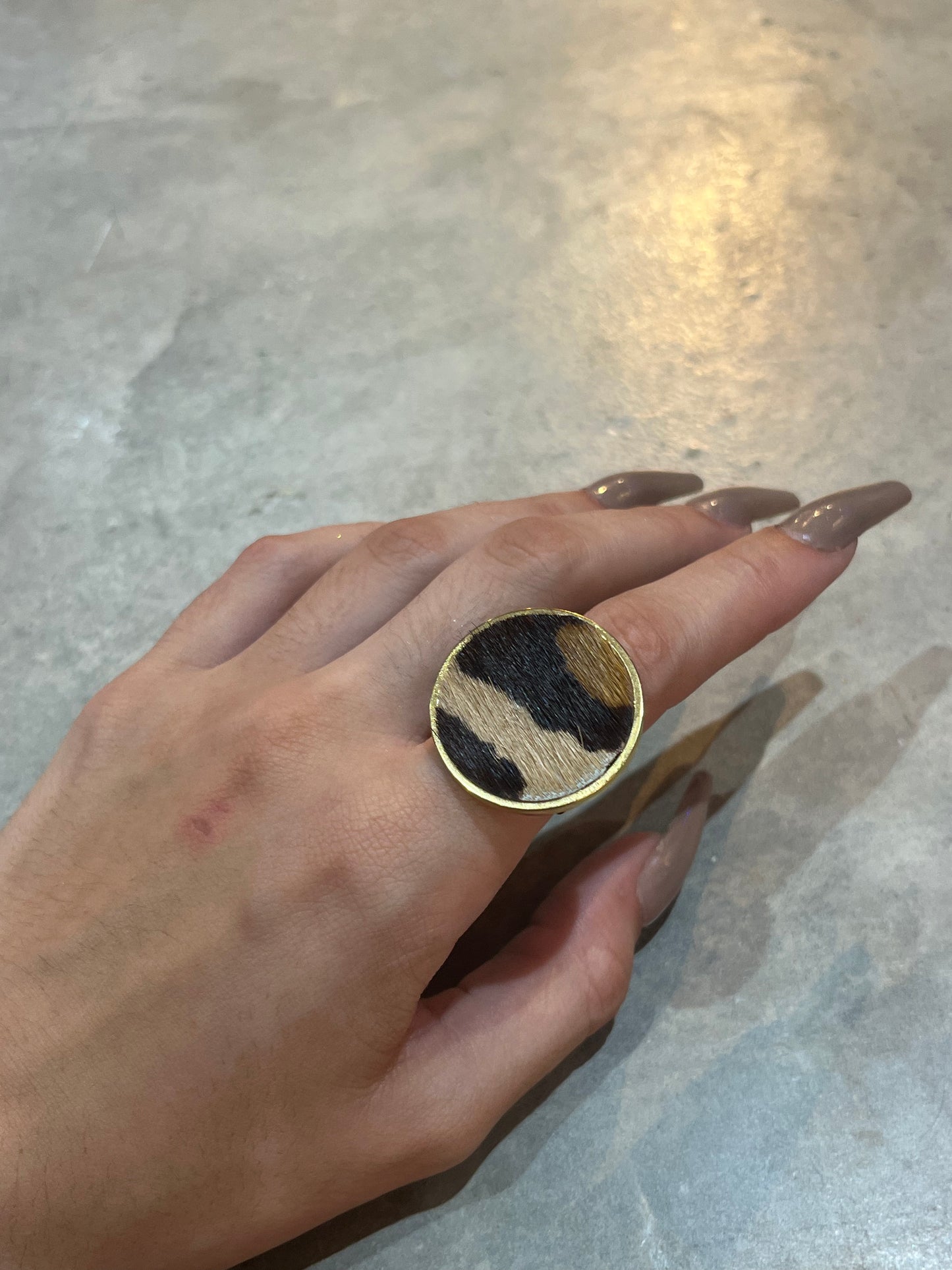 Ajustable Big Leather Ring