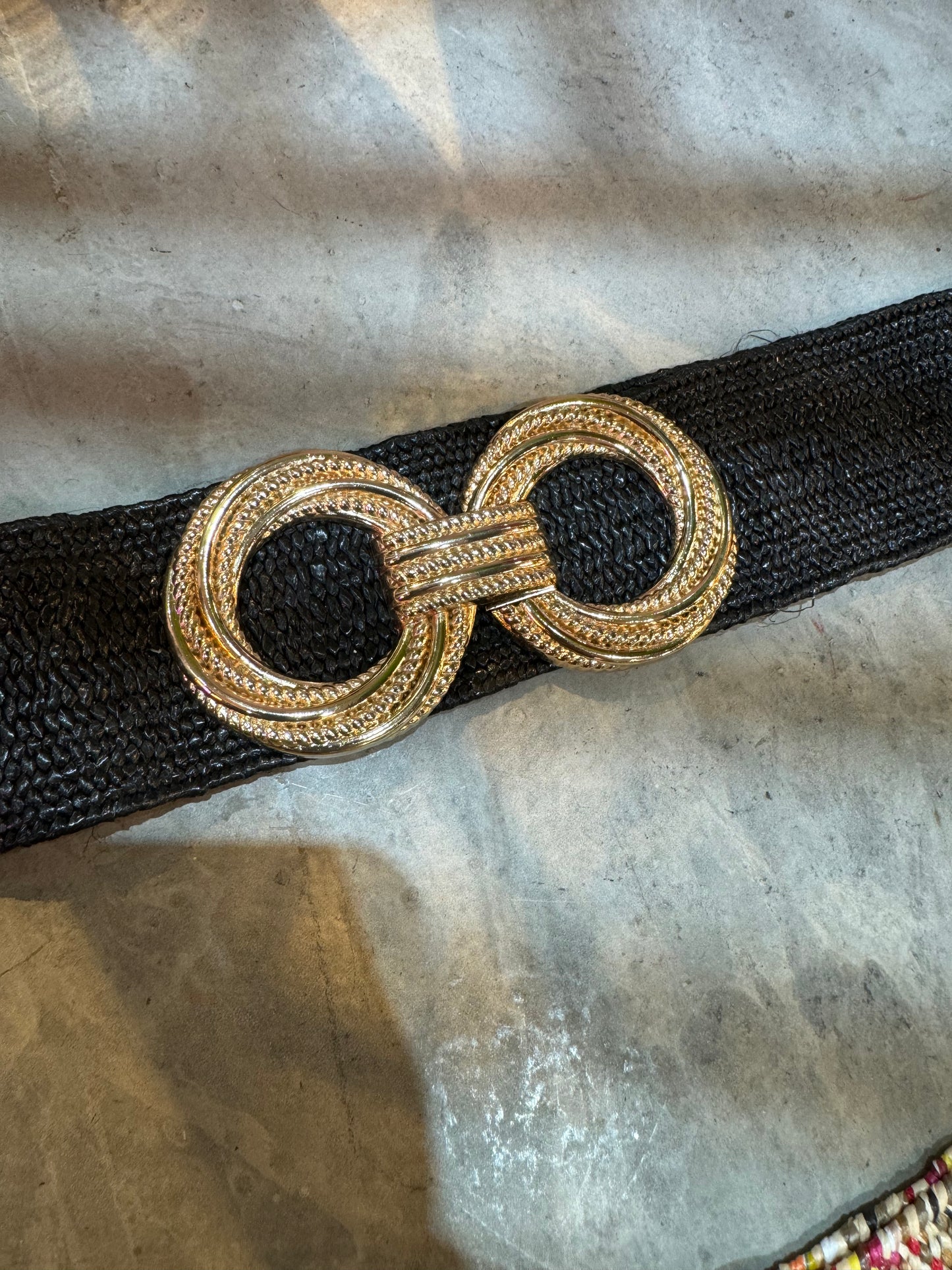 Elastic Raffia Belt with Two Gold Circles